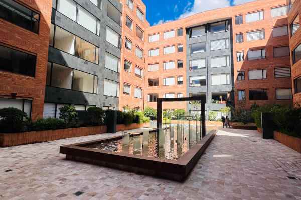 VENTA DEPARTAMENTO DE LUJO  A ESTRENAR SECTOR TRES PUENTES