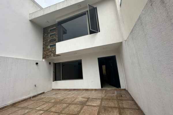 Casa en venta en Condominio en Membrillo independientes