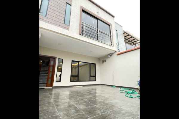 CASA NUEVA VENTA EN RICAURTE SECTOR ( PARQUE SAN FRANCISCO)