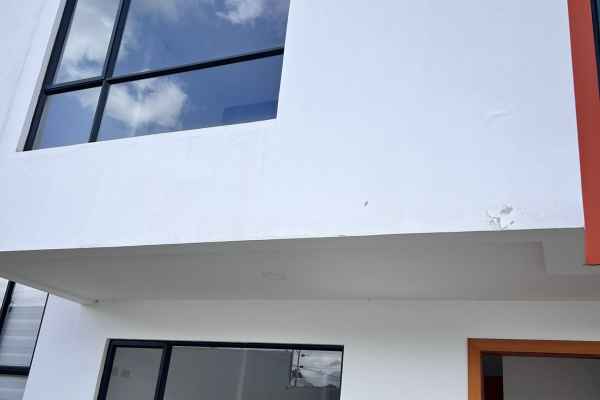 CASA EN RENTA DE 3 PLANTA POR ESTRENAR EN URBANIZACION.