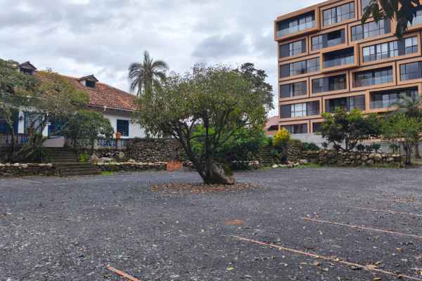 TERRENO EN RENTA IDEAL PARA PARQUEADERO/FOOD TRUCK