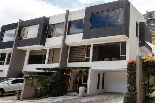 CASA EN VENTA EN MONAY BAGUANCHI: EXCLUSIVIDAD Y CONFORT