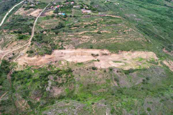 LOTES EN VENTA EN YUNGUILLA CON TODOS LOS SERVICIOS