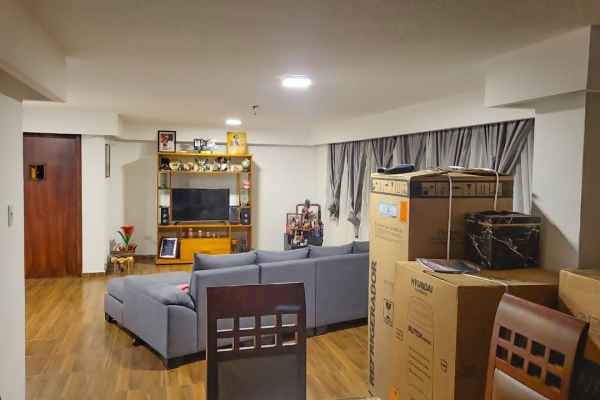 VENTA DE HERMOSO DEPARTAMENTO AMPLIO DEPARTAMENTO - EN QUITO